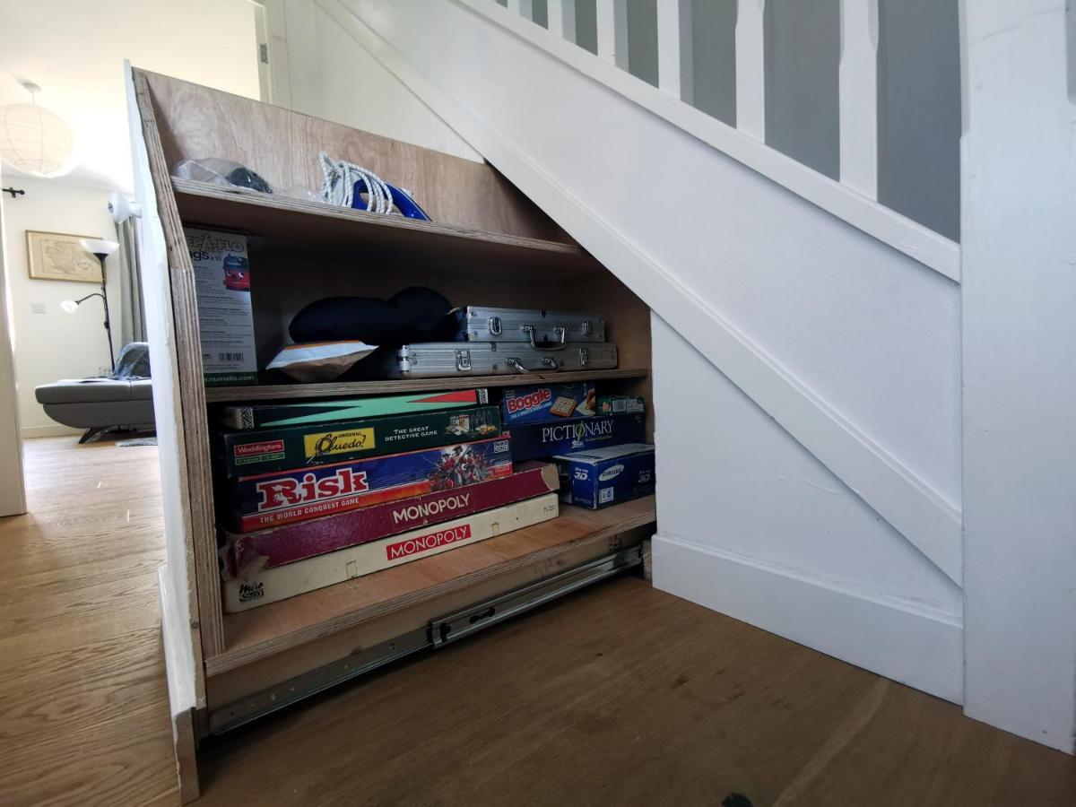 2 Bedroom House With Free Parking 라임레지스 외부 사진